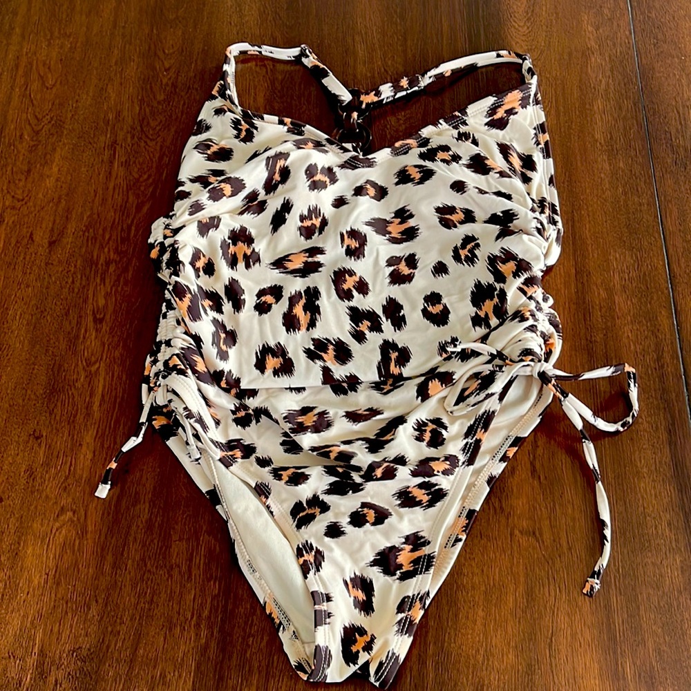 Kona sol bathing suit size medium